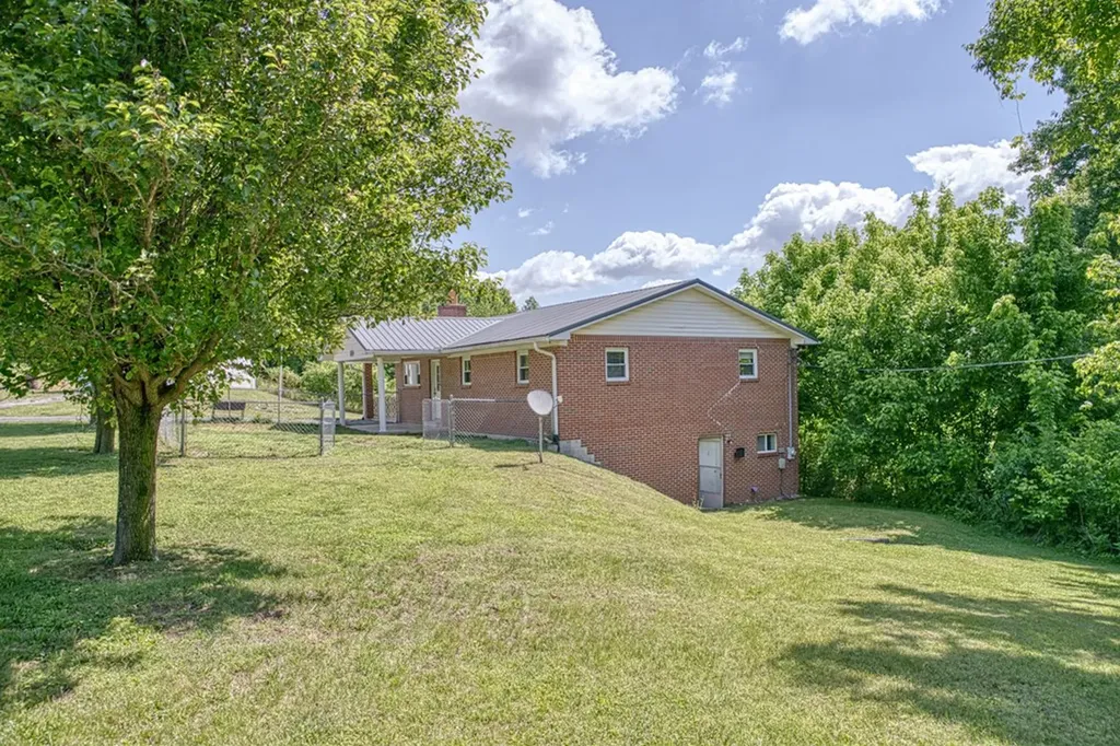 620 Harmony Road Gainesboro TN 38562