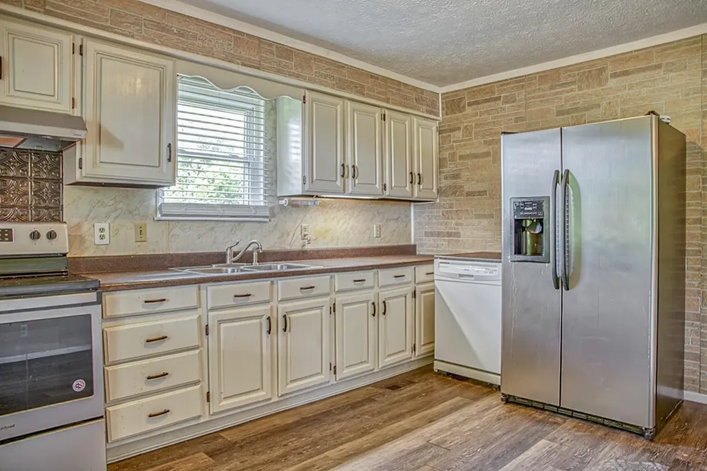 620 Harmony Road Gainesboro TN 38562