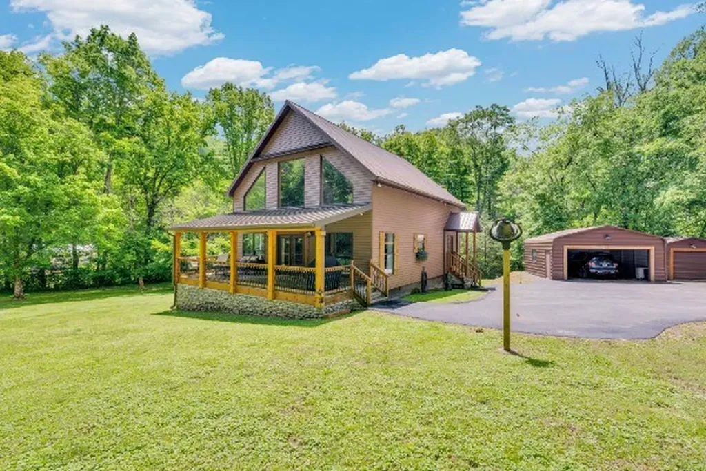 825 Shady Place Smithville TN 37166