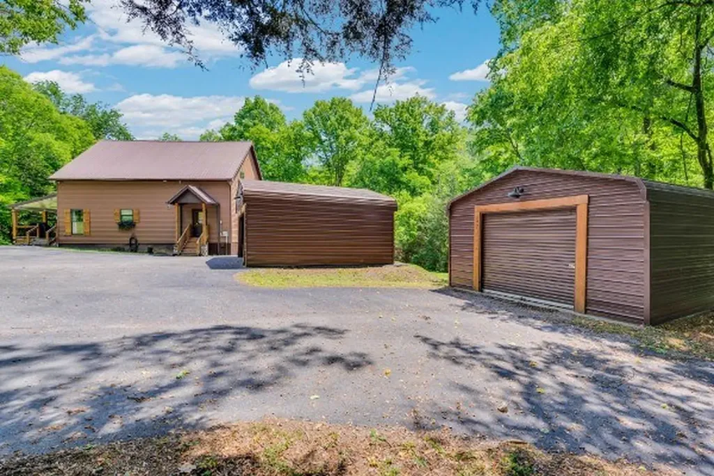 825 Shady Place Smithville TN 37166