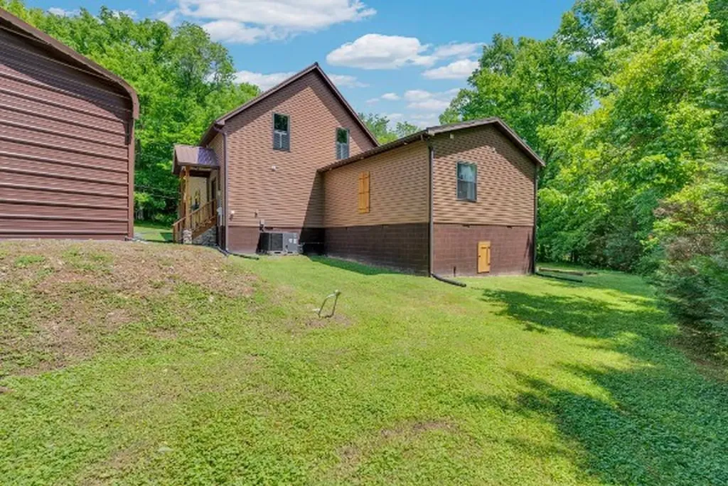 825 Shady Place Smithville TN 37166
