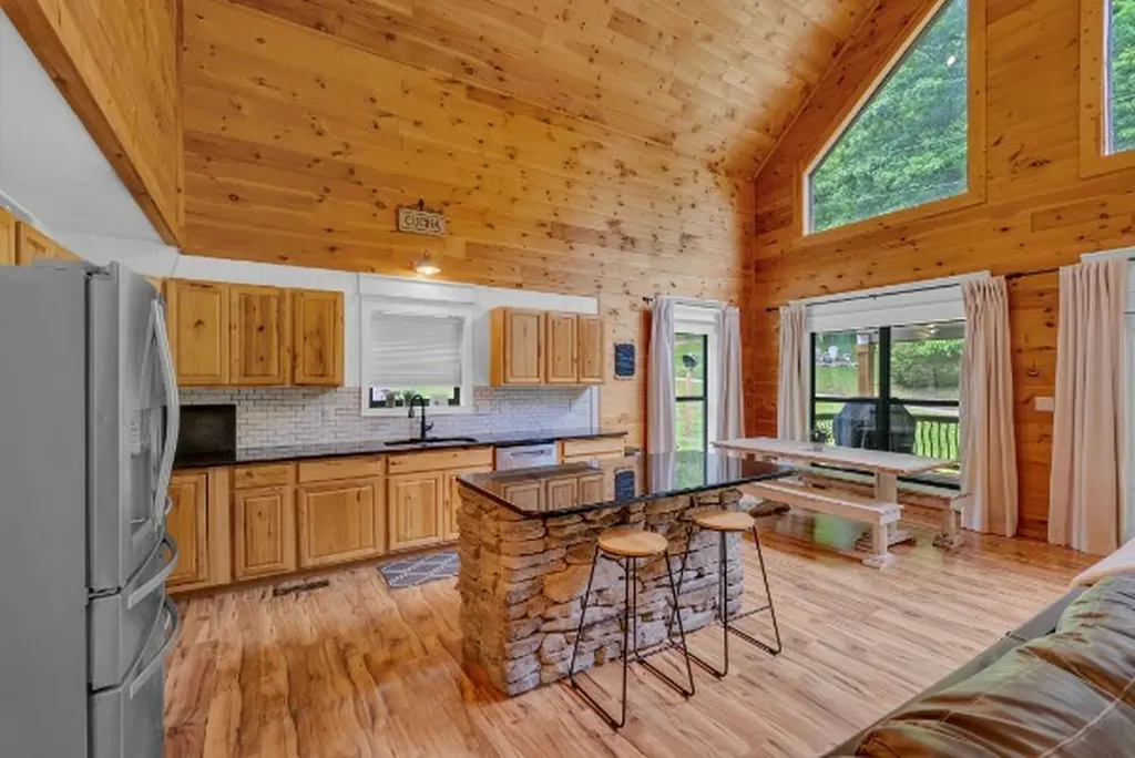 825 Shady Place Smithville TN 37166
