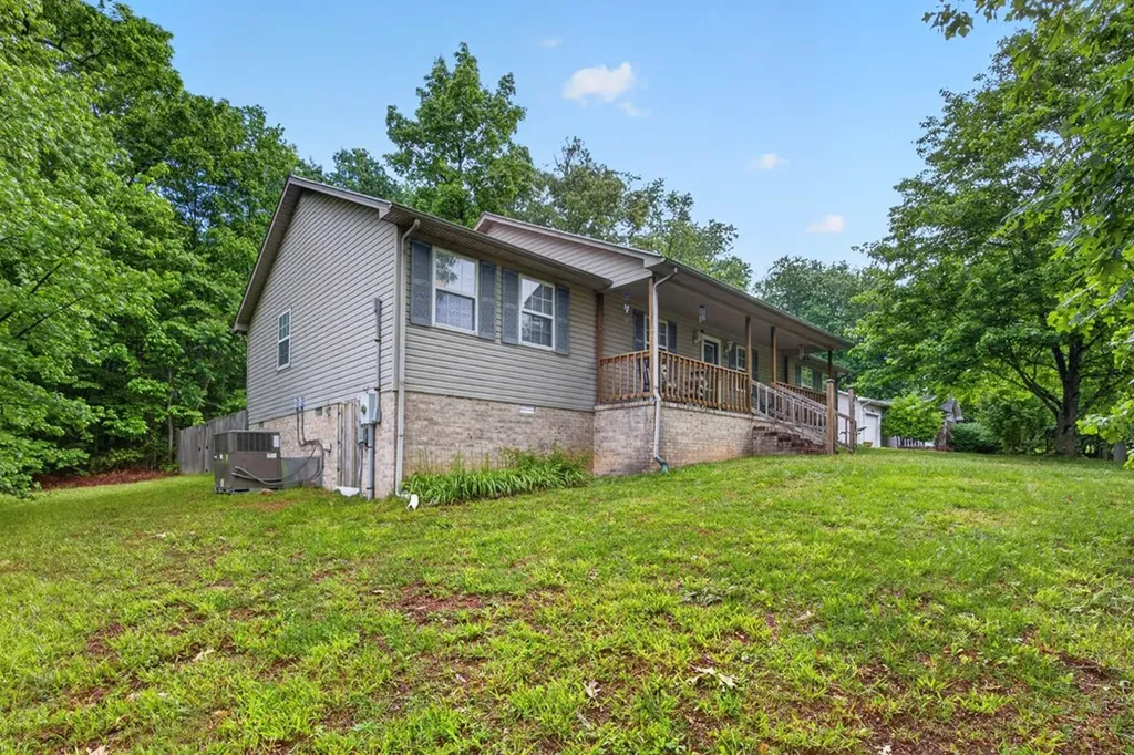 1943 Birch Circle Cookeville TN 38501