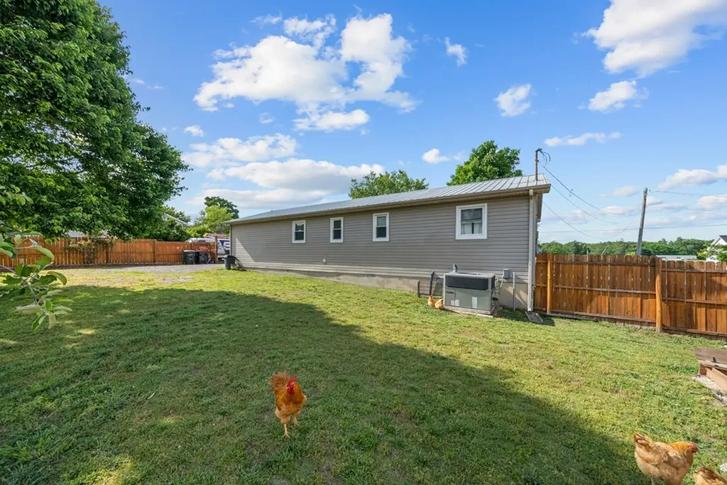 1608 Parker Road Sparta TN 38583