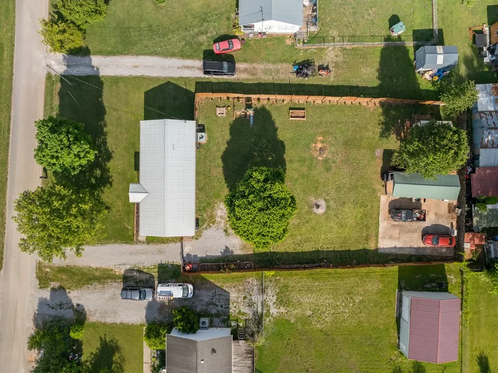 1608 Parker Road Sparta TN 38583