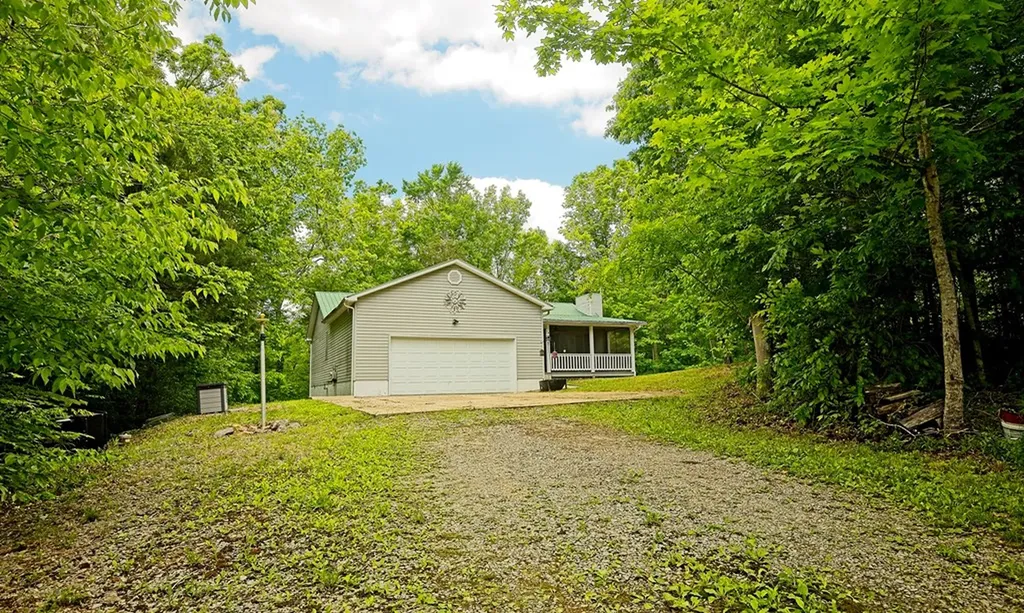108 W Bobcat Lane Wilder TN 38589