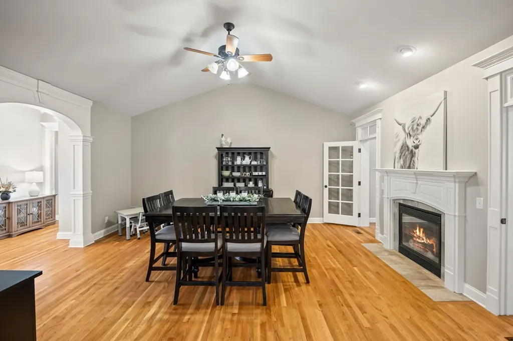 1916 Bear Creek Point Cookeville TN 38506