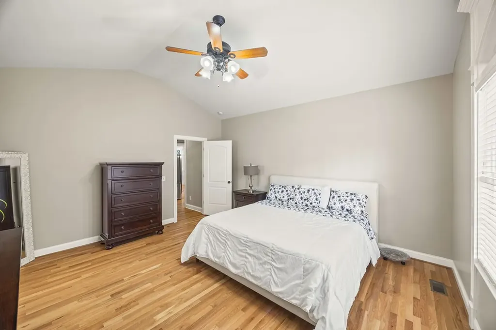 1916 Bear Creek Point Cookeville TN 38506