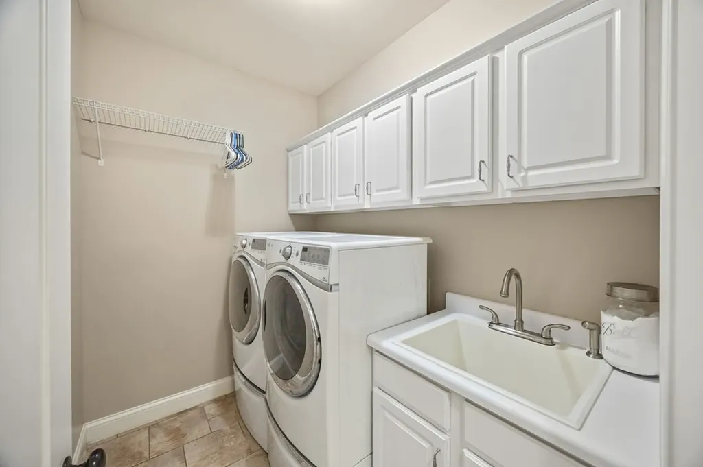 1916 Bear Creek Point Cookeville TN 38506