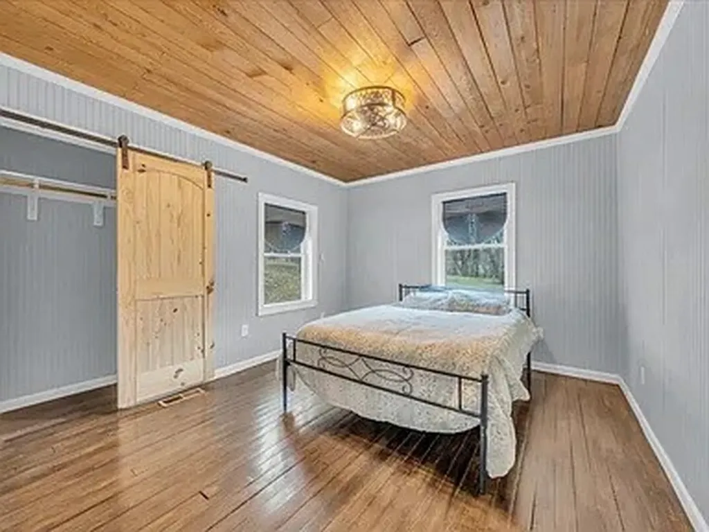 27 Church Street Spencer TN 38585