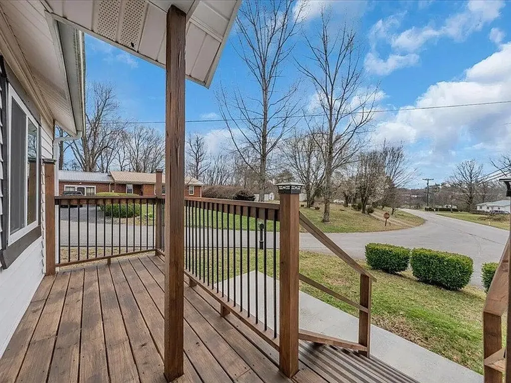 27 Church Street Spencer TN 38585