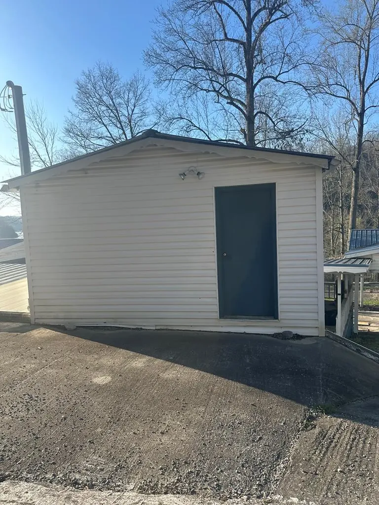 2999 Johnson Chapel Road Sparta TN 38586