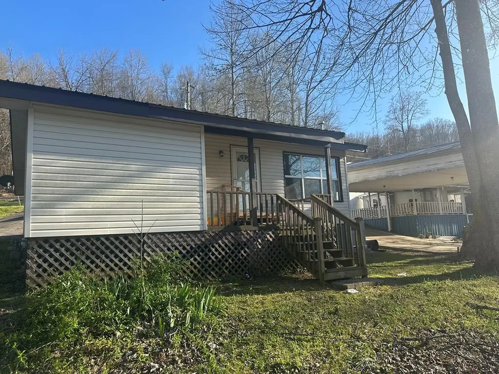 2999 Johnson Chapel Road Sparta TN 38586