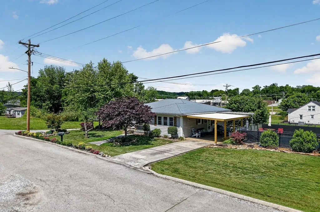403 Daugherty Street Livingston TN 38570