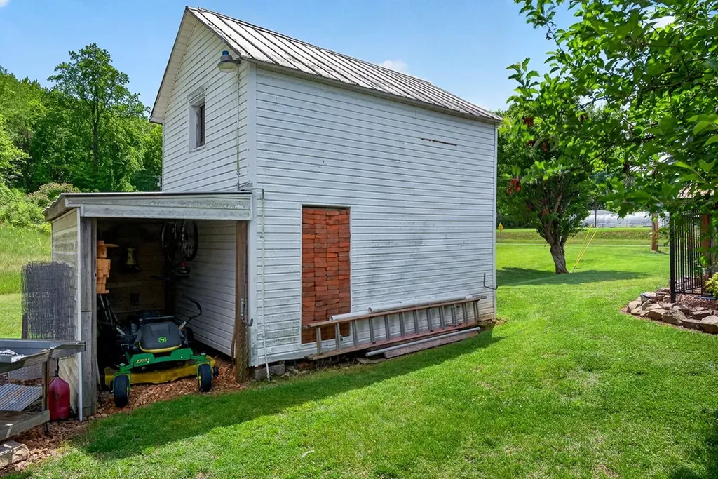 403 Daugherty Street Livingston TN 38570