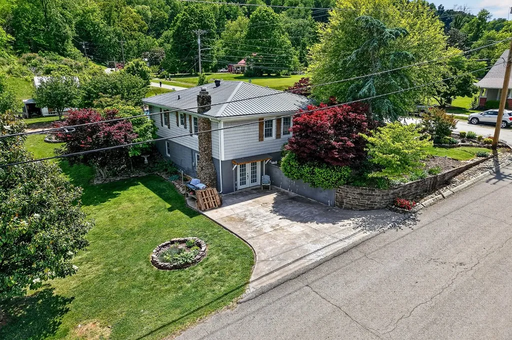 403 Daugherty Street Livingston TN 38570