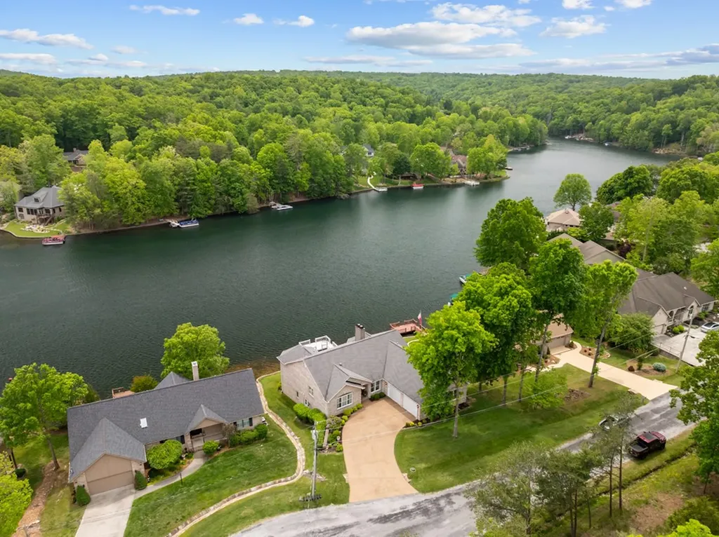 150 Motthaven Drive Crossville TN 38558