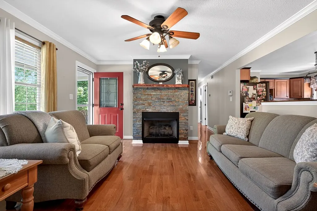 80 Hidden Hollow Lane Celina TN 38551