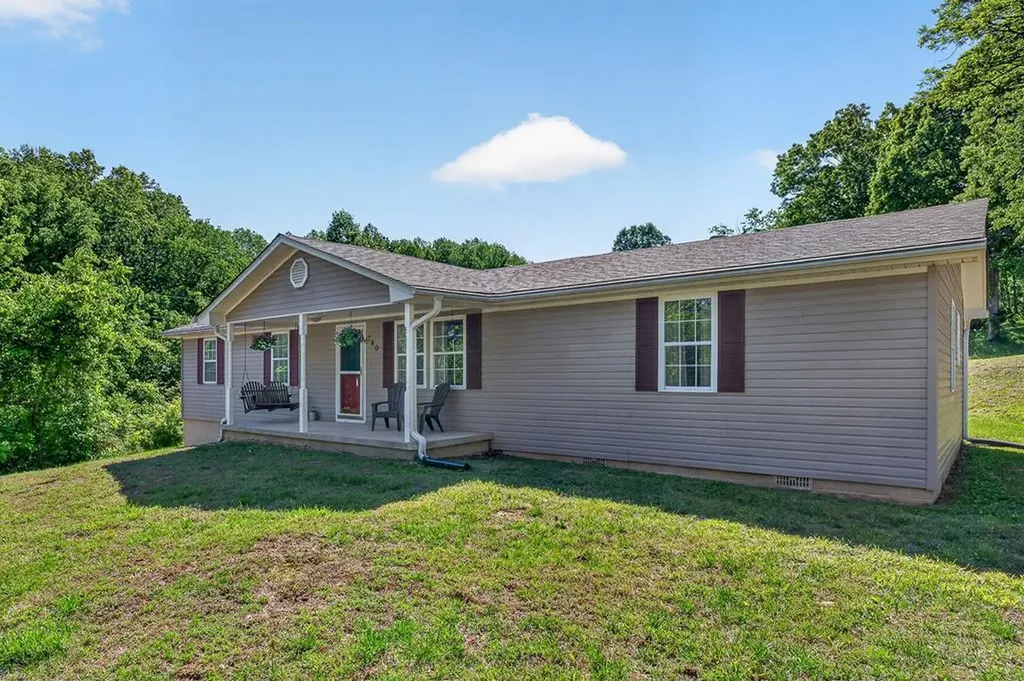 80 Hidden Hollow Lane Celina TN 38551