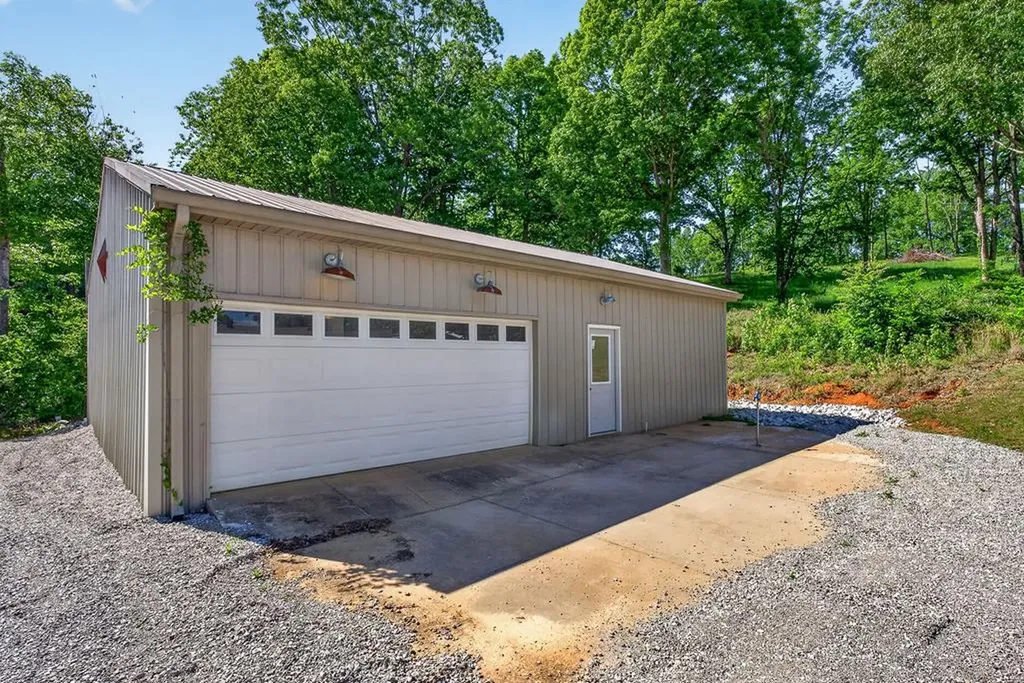 80 Hidden Hollow Lane Celina TN 38551