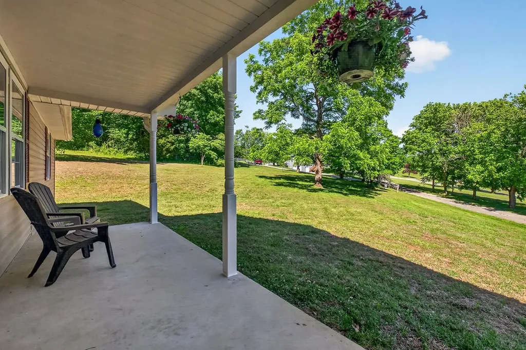 80 Hidden Hollow Lane Celina TN 38551