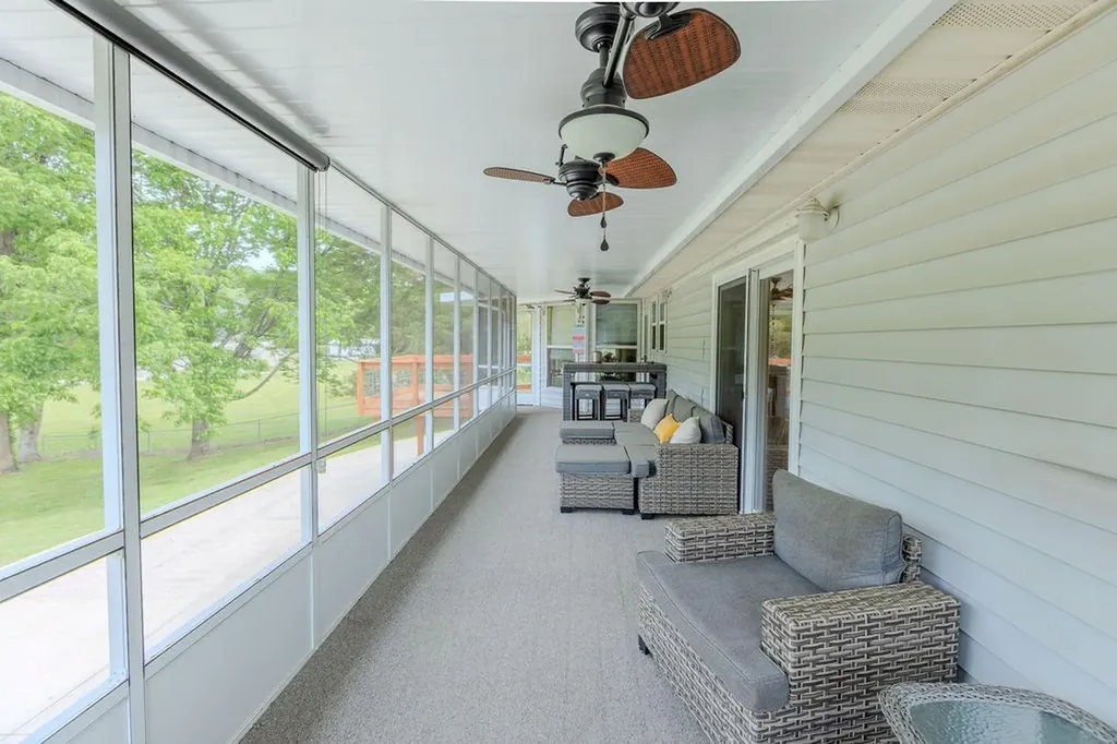 263 River Oaks Drive Sparta TN 38583