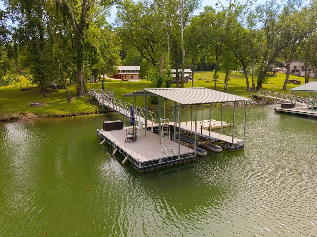 263 River Oaks Drive Sparta TN 38583
