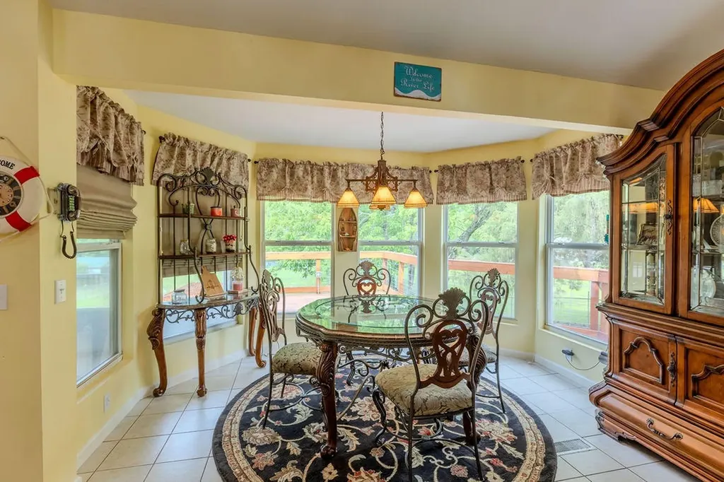 263 River Oaks Drive Sparta TN 38583