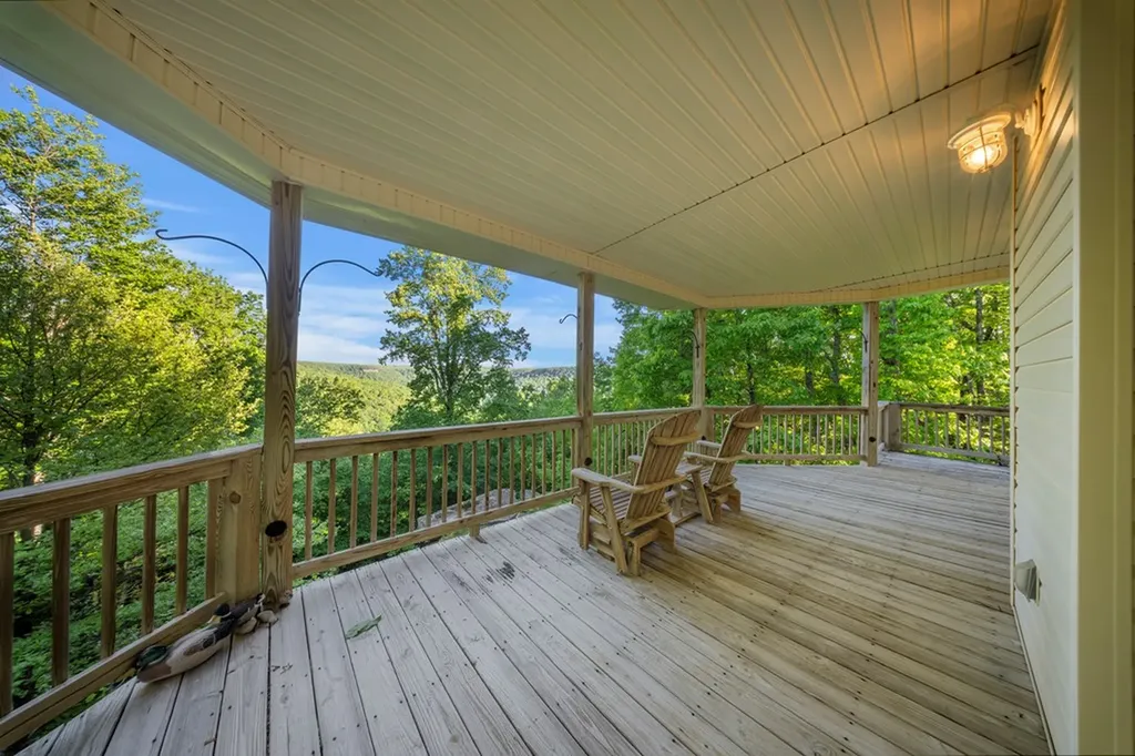 513 Cumberland Cove Road Monterey TN 38574