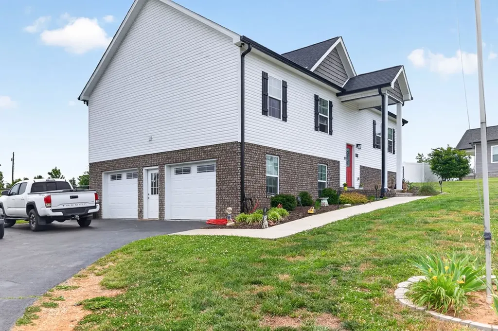 4044 Charlton Square Cookeville TN 38501