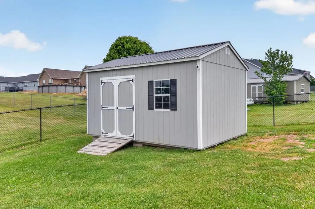 4044 Charlton Square Cookeville TN 38501