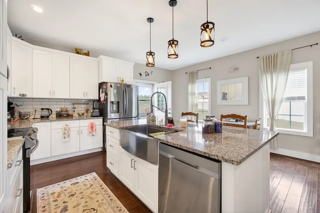 4044 Charlton Square Cookeville TN 38501