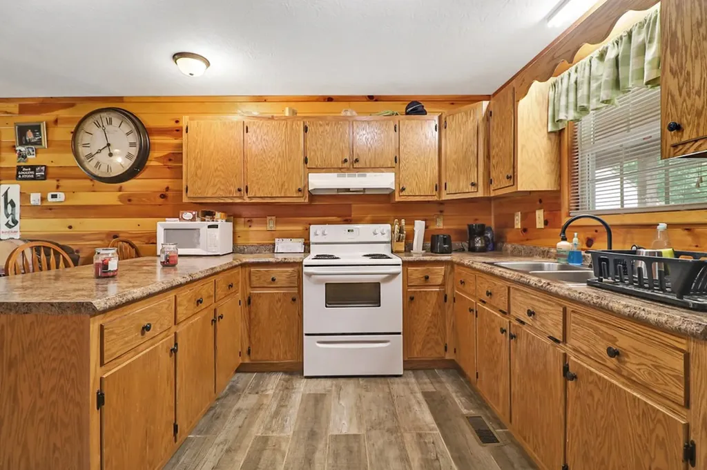 381 Lowe Road Jamestown TN 38556