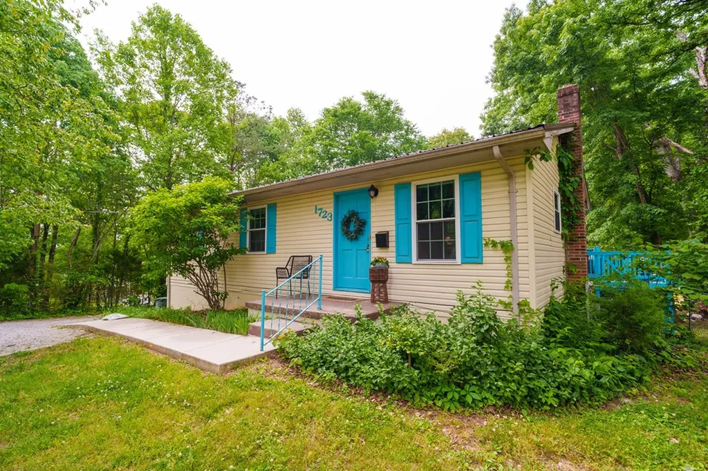 1723 Post Oak Cookeville TN 38506