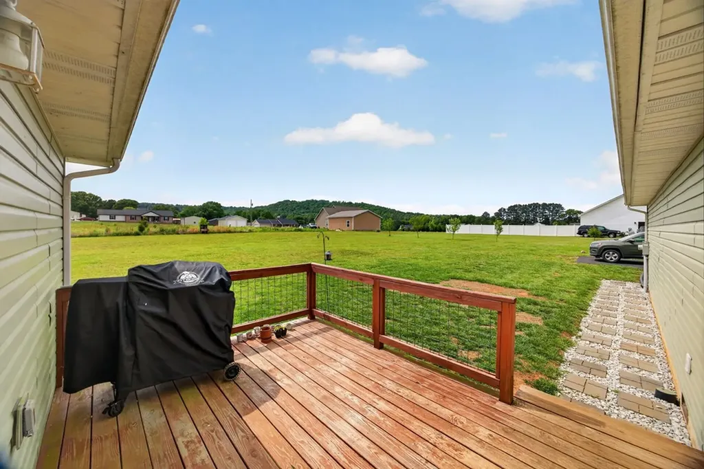 849 Charles Golden Road Sparta TN 38583