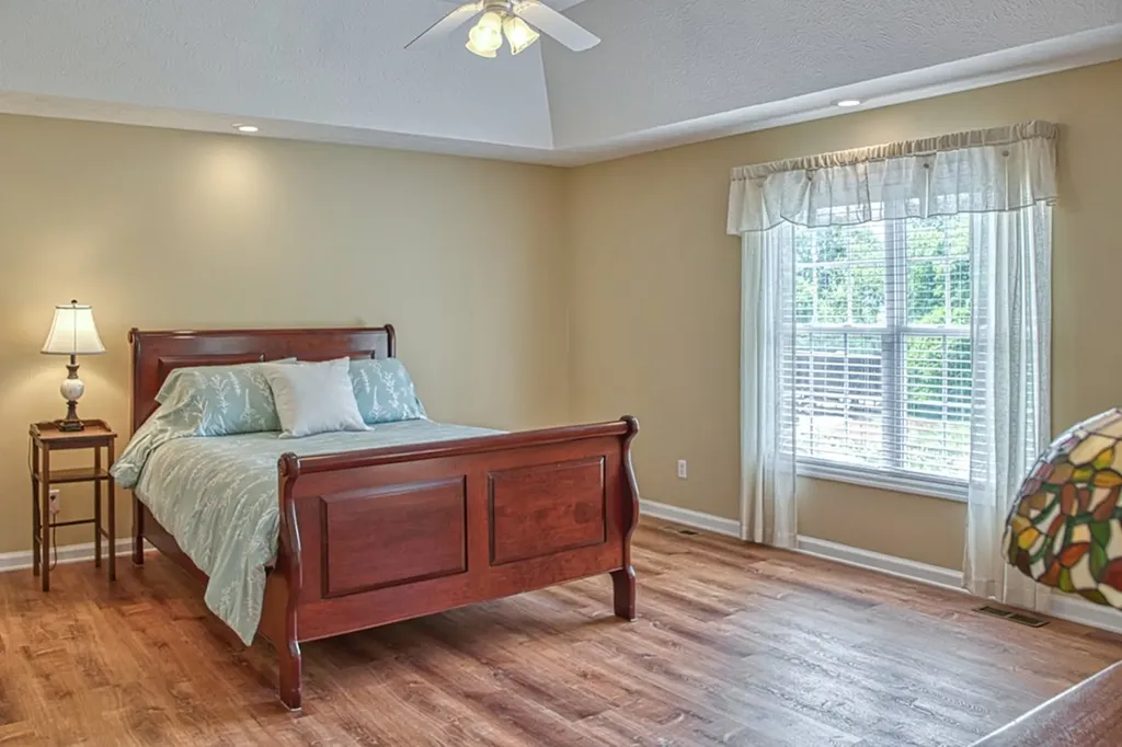 1099 Heathwood West Drive Cookeville TN 38506