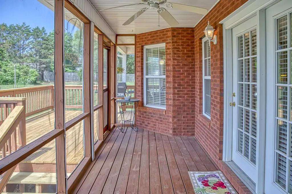 1099 Heathwood West Drive Cookeville TN 38506