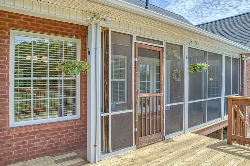 1099 Heathwood West Drive Cookeville TN 38506