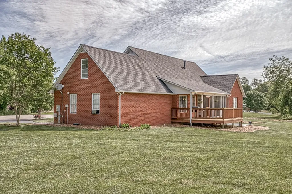 1099 Heathwood West Drive Cookeville TN 38506