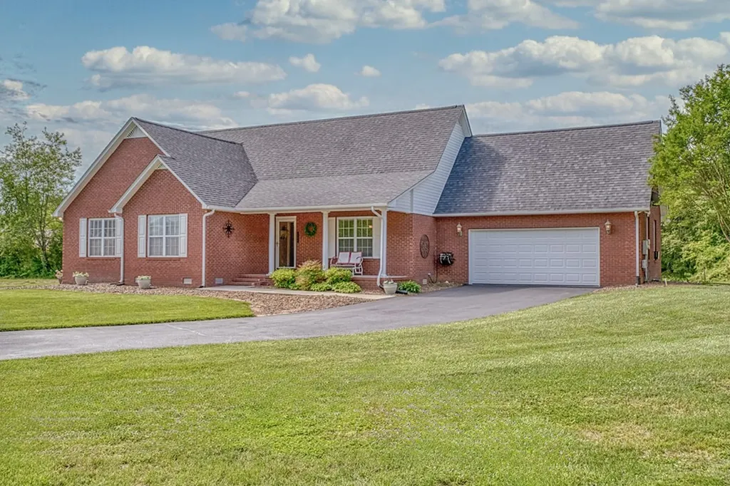 1099 Heathwood West Drive Cookeville TN 38506