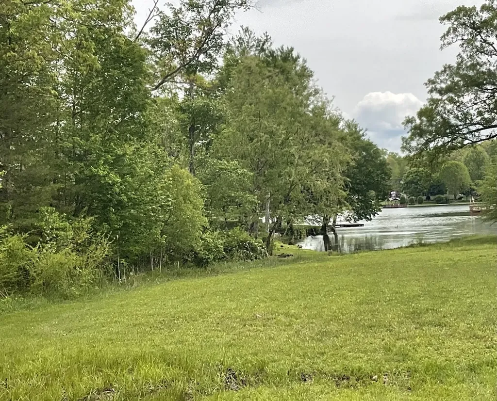 390 Deer Creek Drive Crossville TN 38571