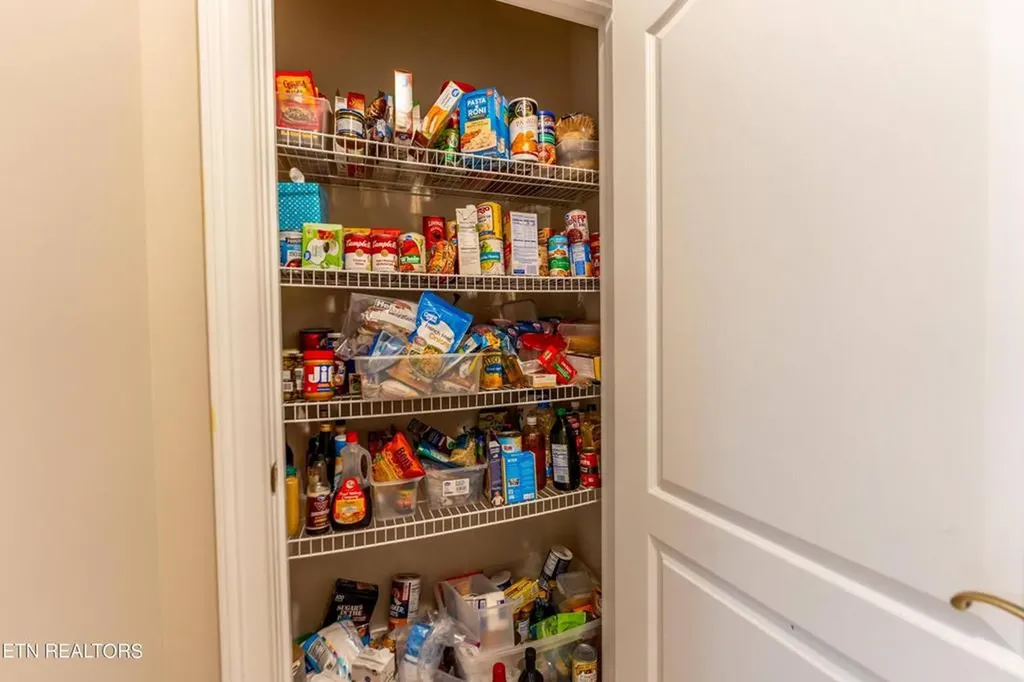320 E Iron Wood Circle Crossville TN 38571