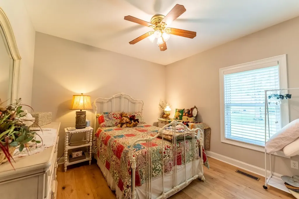 320 E Iron Wood Circle Crossville TN 38571