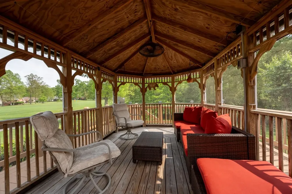 320 E Iron Wood Circle Crossville TN 38571