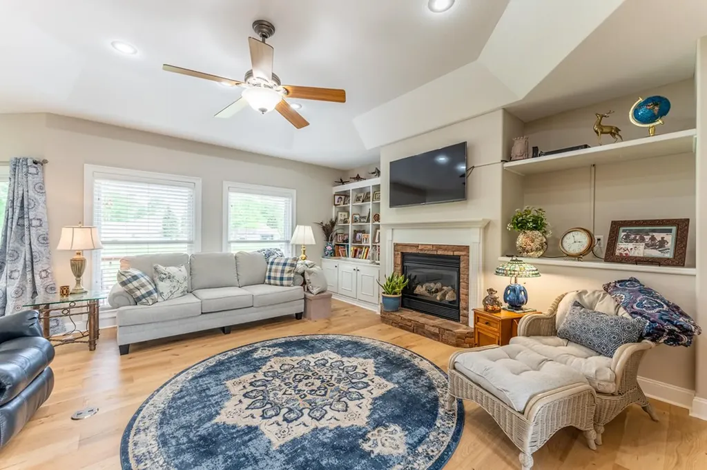 320 E Iron Wood Circle Crossville TN 38571