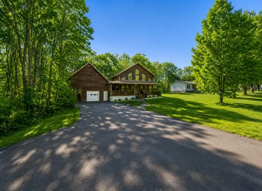 5661 Willow Grove Highway Allons TN 38541