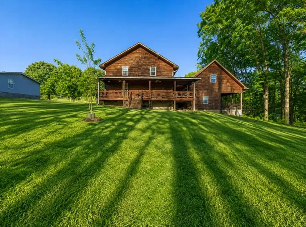 5661 Willow Grove Highway Allons TN 38541