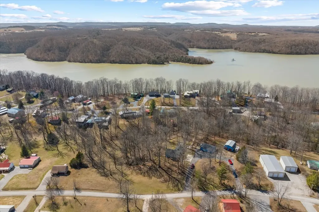 1020 Center Lane Byrdstown TN 38549