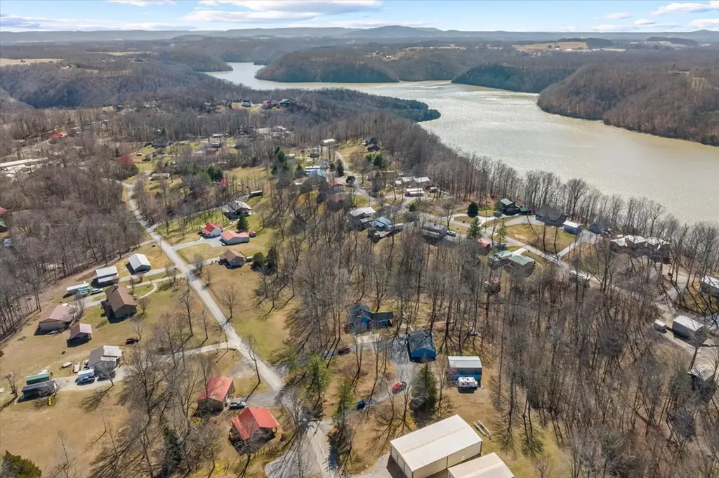 1020 Center Lane Byrdstown TN 38549