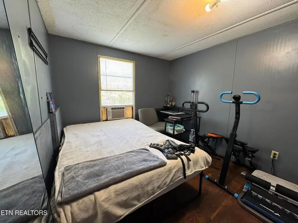 1022 Spring Hill Circle Jamestown TN 38556-5681